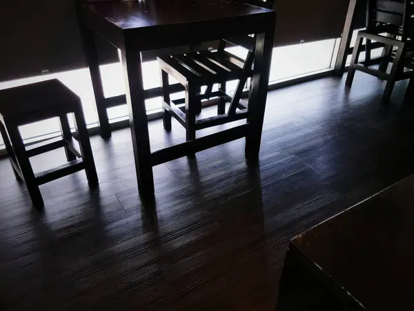 Boş Sandalye Kafesi, Boş Sandalye, kopyalama alanı