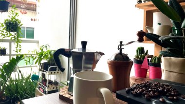 Kahve, Masada Kahve fincanı, Boş Alan...,