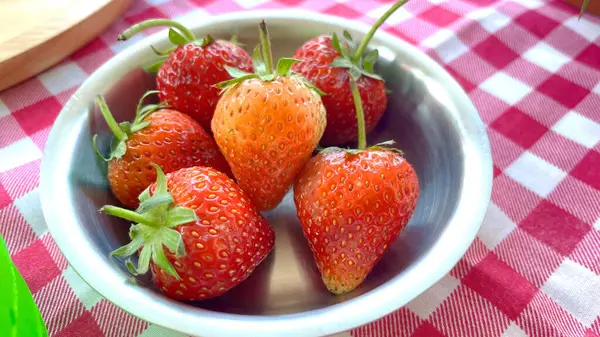 Çilekli Meyve, Çilekli Arkaplan