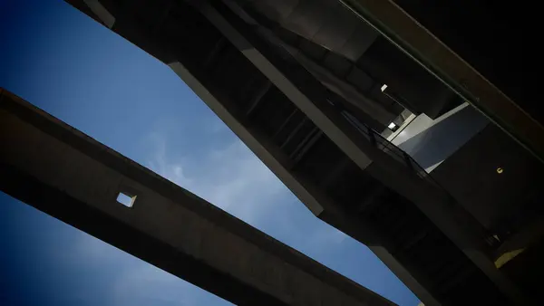 Şehrin modern mimarisi