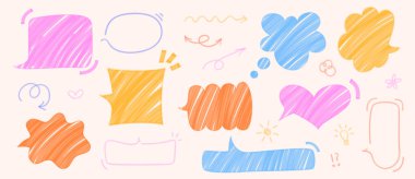 Çeşitli şekillerde el çizimi konuşma baloncukları. İşaretleyici kalem dokusu, metin kutuları, çerçeveler, diyalog balonları, oklar, çocukların çizim tarzında metin bulutları. Yaratıcı çizgi roman tasarım elementleri.