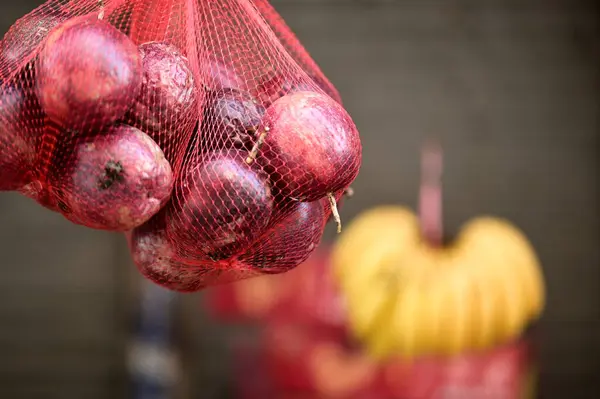 stock image At traditional market fruit stalls, passion fruit captivates consumers with its tangy flavor and rich nutritional profile, abundant in vitamins C, A, B complex, potassium, iron, and antioxidants.