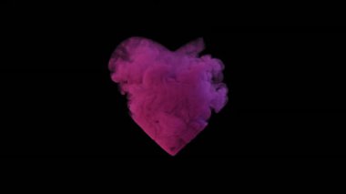 Sevgililer Günü aşk kalbi şeffaf bir arkaplan üzerinde çalkantılı pembe dumanla doludur (ProRes4444).