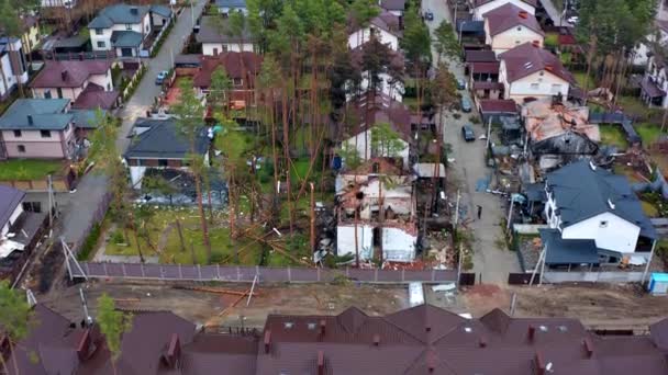 Bovenaanzicht Weg Luchtfoto Van Verwoeste Verbrande Huizen Huizen Werden Vernietigd — Stockvideo