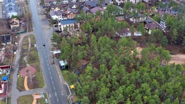 Bovenaanzicht Weg Luchtfoto Van Verwoeste Verbrande Huizen Huizen Werden Vernietigd — Stockvideo