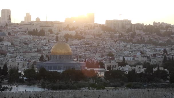 Piękny Widok Wieczorem Jerozolimy Góry Oliwnej Promienie Słoneczne Odbijają Się — Wideo stockowe