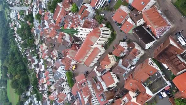 Piękny Widok Góry Drona Pomarańczy Dachy Kafelków Domów Górny Widok — Wideo stockowe