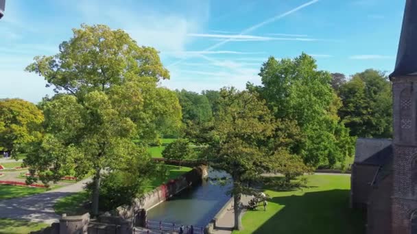 Pemandangan Atas Kastil Terbesar Belanda Haar Sebuah Penerbangan Quadcopter Yang — Stok Video