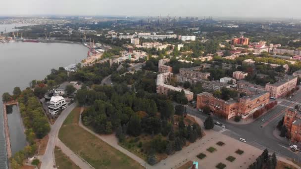 Piękny Widok Lotu Ptaka Miasto Zaporoże Ukrainie Ulice Wzdłuż Których — Wideo stockowe