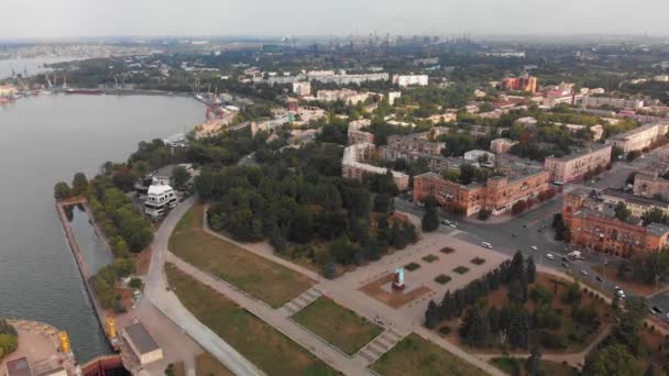 Piękny Widok Lotu Ptaka Miasto Zaporoże Ukrainie Ulice Wzdłuż Których — Wideo stockowe