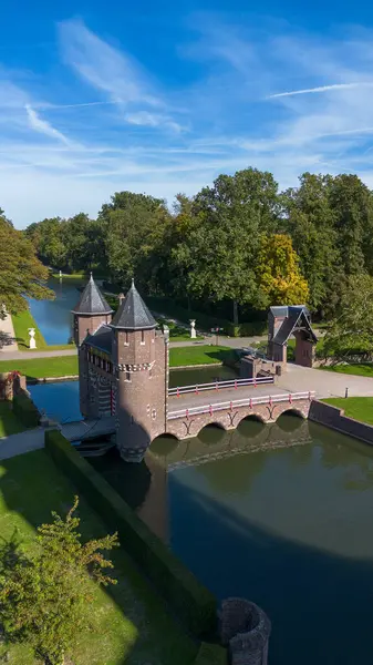 Bovenaanzicht Het Grootste Kasteel Van Nederland Haar Een Prachtige Quadcoptervlucht — Stockfoto