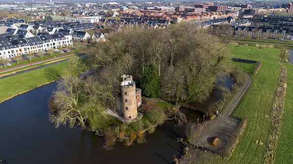 朔纳文城堡 Schonauwen Castle 荷兰乌得勒支省的卡斯蒂尔 朔纳文城堡 Kasteel Schonauwen 从上面看风景很美 美丽的荷兰运河充满了水 — 图库照片