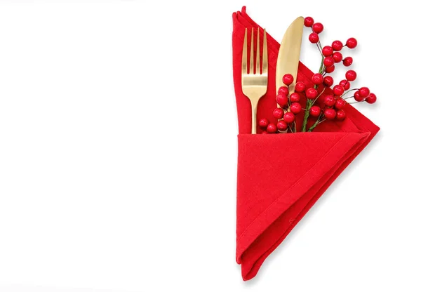 Een Vakantietafel Golden Cutlery Rode Doek Servet Geïsoleerd Wit Bovenaanzicht — Stockfoto
