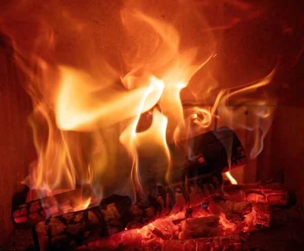 Brand Vlammen Brandende Houtblokken Open Haard Close Warm Huis Winter — Stockfoto