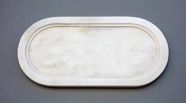 Mármore Sinal Branco Parede Cinza Etiqueta Vazia Branca Forma Oval — Fotografia de Stock