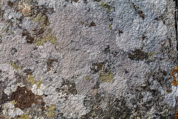 古い石膏グレーの壁の背景色 高齢者の背景のための空の色あせた石の壁構造 空白のヴィンテージの表面を剥がした スペースのコピー — ストック写真