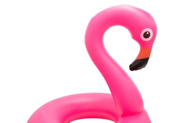 Pembe flamingo şişirilebilir şamandıra halkası beyaz arka planda izole edilmiş, Lifebuoy çocukları yüzüyorlar.