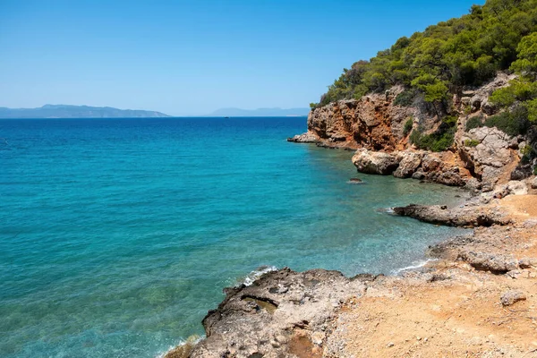 Playa Dragonera Isla Agistri Golfo Sarónico Grecia Paisaje Rocoso Cubierto — Foto de Stock