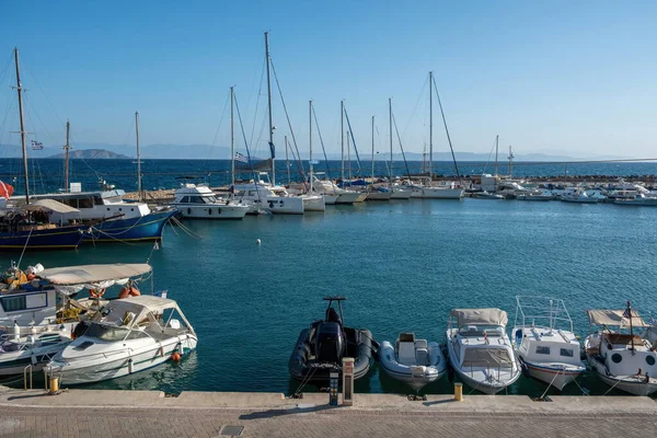 Grekland Megalochori Milos Milois Hamn Agistri Förtöjd Båt Fiskebåt Vid — Stockfoto
