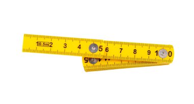 Sarı cetvel beyaz, şeffaf, 10 cm uzunluğunda izole edilmiş.