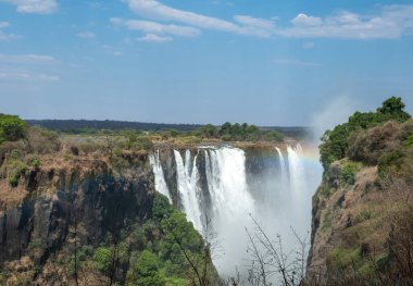 Victoria Şelalesi, Zambezi Nehri 'ndeki şelale Zambiya ve Zimbabwe arasındaki sınırda. Afrika