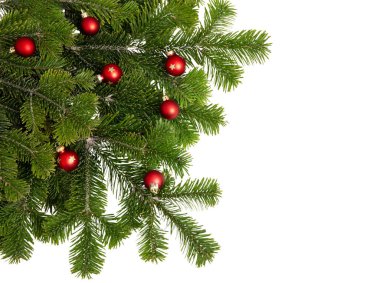 Noel ağacı kenarı ve kırmızı toplar beyaz şeffaf, Xmas Noel çelengi takılı, üst manzara