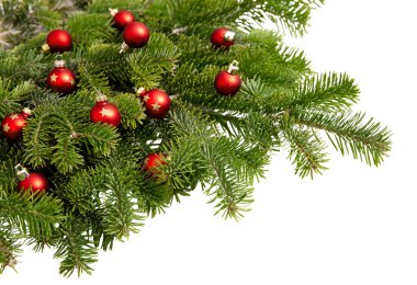 Noel ağacı kenarı ve kırmızı toplar beyaz şeffaf, Xmas Noel çelengi takılı, üst manzara
