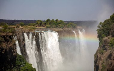 Victoria Şelalesi, Zambezi Nehri 'ndeki şelale Zambiya ve Zimbabwe arasındaki sınırda. Afrika
