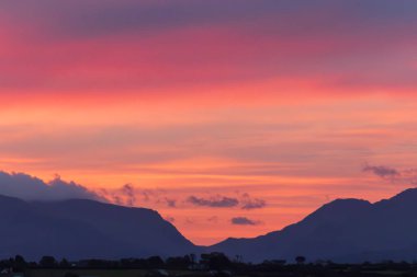 RAF üzerinde Gündoğumu Mona Sonbahar Sabahı