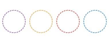 Jimnastik halkaları olan renkli bir set. Spor çemberi çizgili hula hooplar jimnastik için. Fitness ekipmanları.