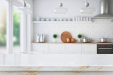 Mutfak arka planında ahşap masa üstü. Montaj ürünleri görüntüleme veya tasarım düzeni için kullanılabilir