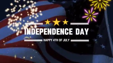 Vatansever 4 Temmuz Bağımsızlık Günü bayrak ve Özgürlük Heykeli grafikleriyle kutlanıyor. Amerikan tatil görselleri için mükemmel.