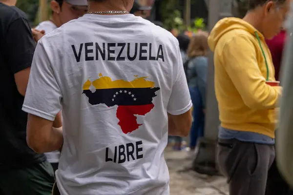 Caracas, Venezuela, 07.04.2024: En temsilci lider Maria Corina Machado 'nun muhalefet seçim kampanyasının başlangıcı.