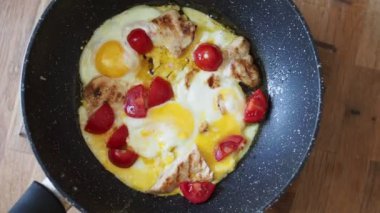 Doğru tavada sağlıklı yemek pişirmek..