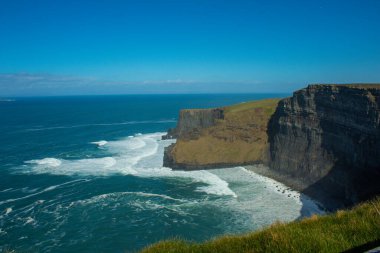 Moher 6 'nın kayalıkları