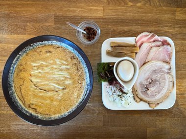 Lezzetli Japon eriştesi..