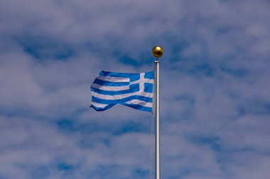 St. Paul, Minnesota 'da başkentin tepesinde bir Grease bayrağı dalgalanıyor.