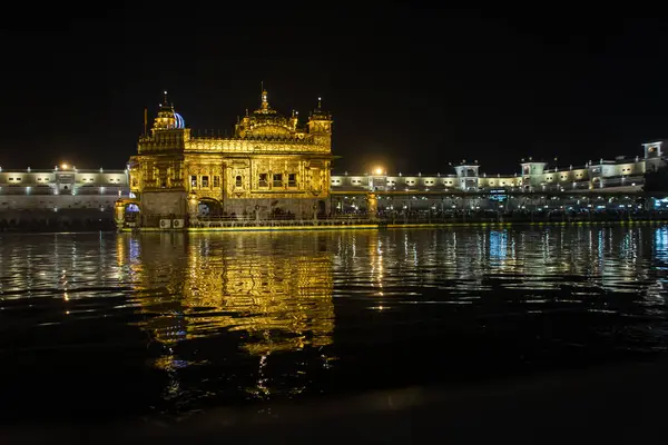 stock image A view of the golden temple in the city of Amritsar, Punjab displaying beautiful decorated lights during Diwali celebrations. 