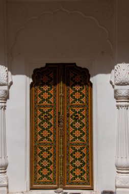 Rajasthan 'daki Bikaner sarayının içindeki dekore edilmiş odalar.