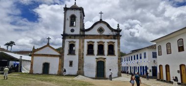 Paraty, güzel bir sömürge şehri, UNESCO Dünya Mirası Alanı, doğal, kültürel ve mimari yönlerini koruyor. Konak ve kiliselerinin inşası, Brezilya 'da geçmişte yaşanmış bir yaşam tarzını yansıtıyor. 1667 'de kurulmuş. Brezilya