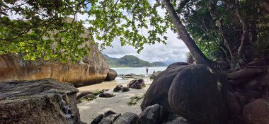 Bir Praia do Flix, localizada no norte de Ubatuba, um verdadeiro presente da natureza. Çok güzel, çok güzel, çok güzel, çok güzel, çok güzel, çok güzel, çok güzel, çok güzel, çok güzel, çok güzel. Brezilya