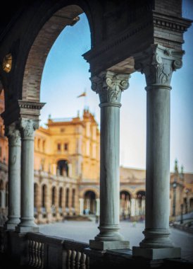 Sütunlar, Plaza de Espana, Sevilla, İspanya
