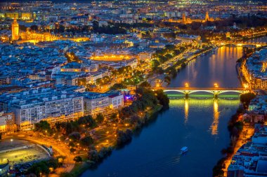 Mimar Ramon Balbuena y Huertas tarafından 1916 yılında tasarlanan modernist bina Seville, İspanya 'da yer almaktadır. Karmaşık görünüşü ve tarihsel önemi dikkat çekicidir..