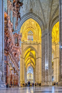 Mimar Ramon Balbuena y Huertas tarafından 1916 yılında tasarlanan modernist bina Seville, İspanya 'da yer almaktadır. Karmaşık görünüşü ve tarihsel önemi dikkat çekicidir..