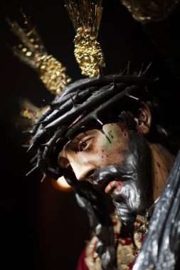 Fotoğraf: Nuestro Padre Jesus de las Tres Caidas, 17. yüzyıldan Alonso Martinez 'in San Isidoro Hermandad' ına ait bir sanat eseri..