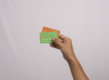 Beyaz arka planda el ele tutuşma kartı.