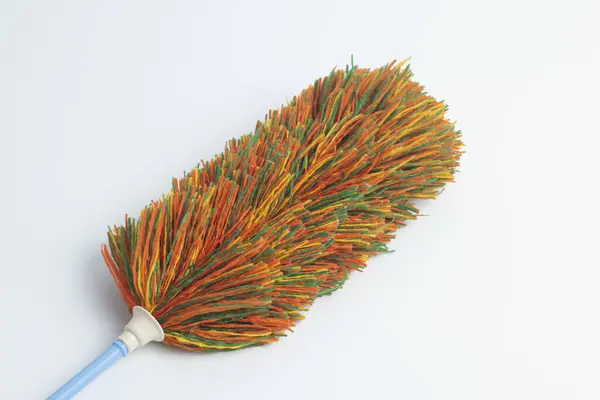 sulak. Toz bezi, renkli yün ipliklerden yapılmış toz temizleyici.