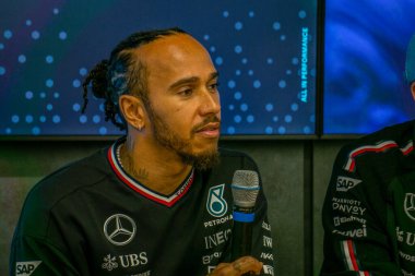 Belçika GP F1 2024, 25 Temmuz 2024, Spa Francorchamps, Belçika - Mercedes için Formula 1 Lewis Hamilton sürücüsü