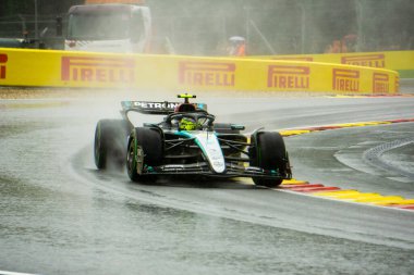 Belçika GP F1 2024, 27 Temmuz 2024, Spa Francorchamps, Belçika - Mercedes için Formula 1 Lewis Hamilton sürücüsü