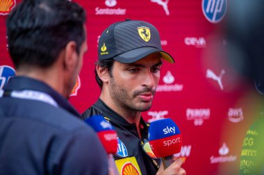 İtalyan GP F1 2024, 27 Ağustos 2024, Monza, İtalya - Formula 1 Carlos Sainz Ferrari sürücüsü